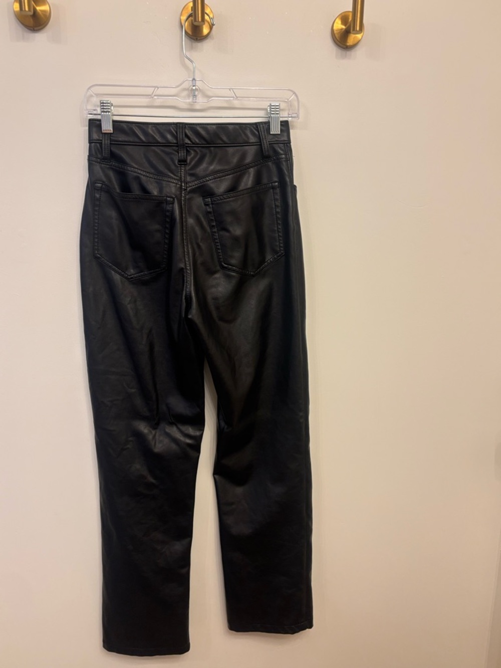Abercrombie & Fitch Black High Rise 90s Straight Faux Leather Pants 26/2 Short - Picture 8 of 8